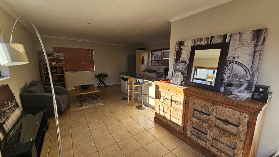 5 Bedroom Property for Sale in Mountainside Western Cape